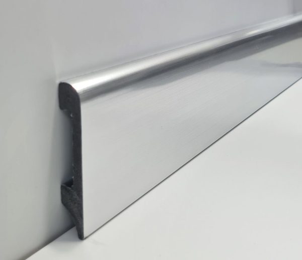 Zócalo Resistente al Agua Top Round Plata Pura 14mm x 75mm x 2400mm x 20 unidades