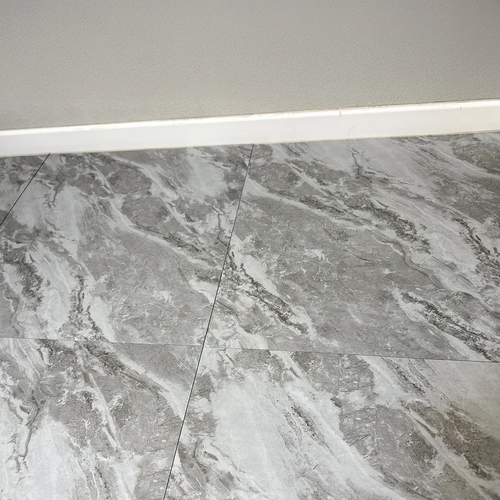 Piso Vinílico Autoadhesivo Grey Marble Matt 1,5mm - Imagen 3